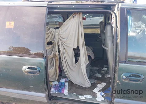 1997 Plymouth Grand Voyager Se z USA, uszkodzony, nr VIN 1P4GP44R9VB242805